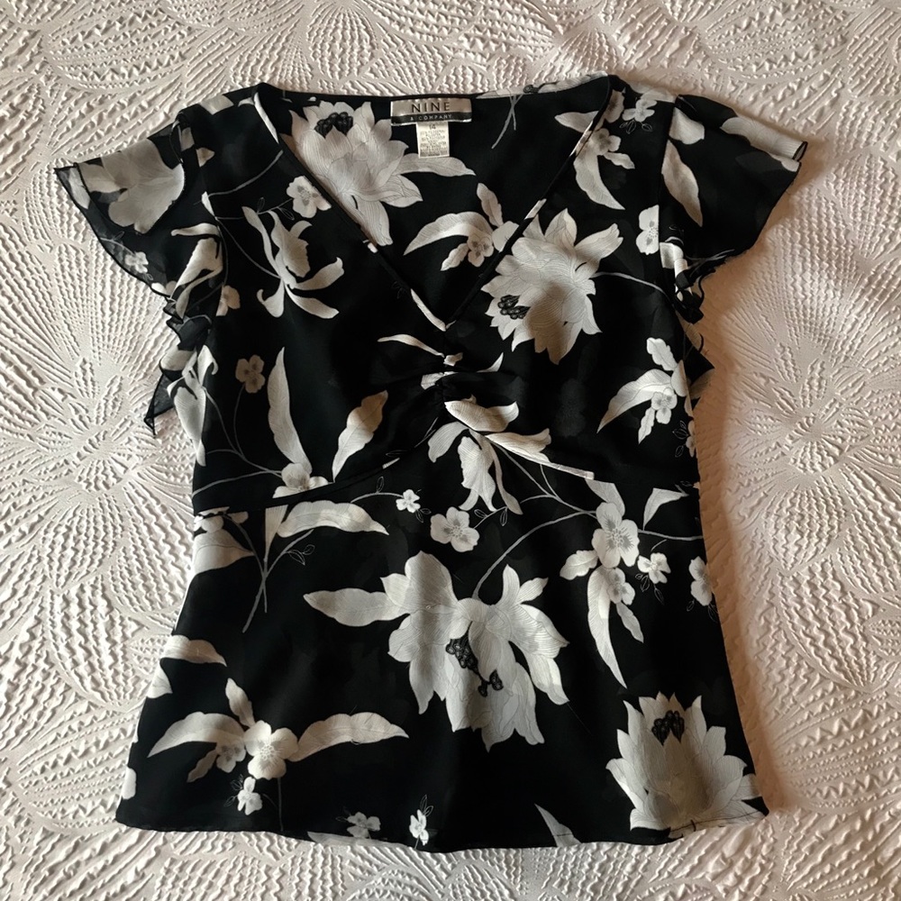 FLORAL TOP